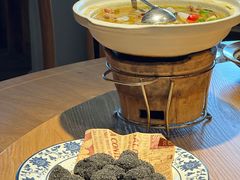 -头上红煨盐鸡·非遗院子餐厅
