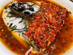 剁椒蒸鱼头-食客堂麻婆豆腐专门店