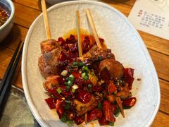 蒜鸟蒜鸟-包整·丝娃娃(一览甲秀楼风景店)