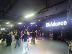 -DNA舞室