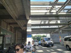 -上海市江桥批发市场经营管理有限公司-停车场