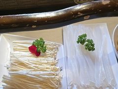 -思阁炭香火锅(学伟鑫城总店)