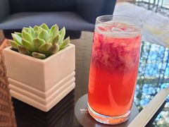 草莓冰冰茶-威斯汀酒店Exchange大堂吧