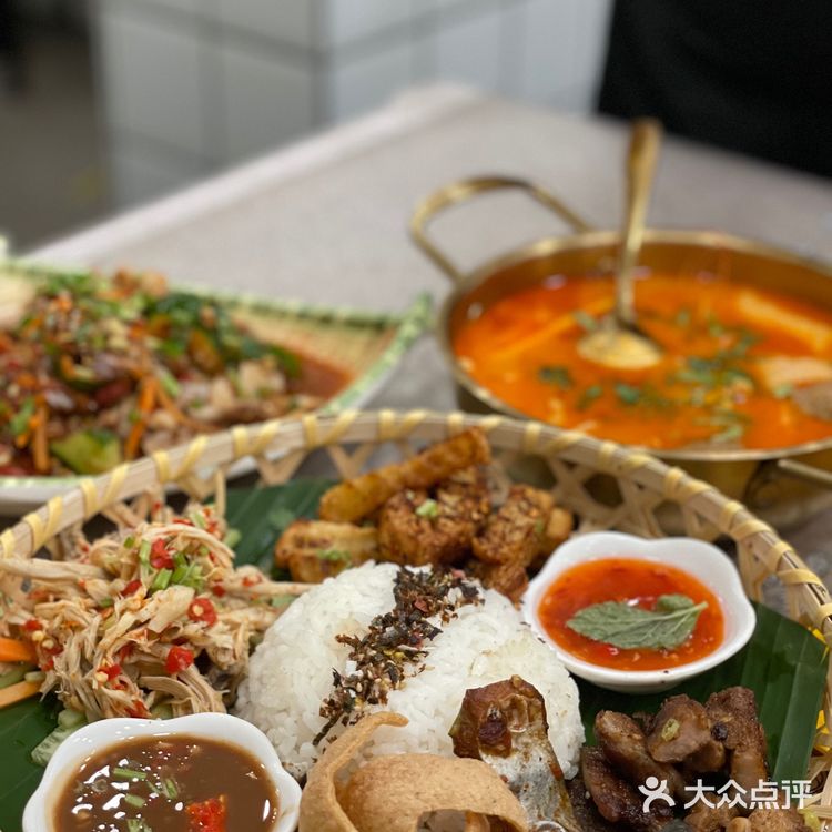 在成都也可以吃饭正宗的傣味咯～