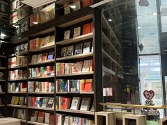 -钟书阁(群光广场店)