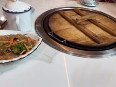 -人民公社铁锅炖·东北菜(卫国道店)