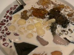 -RUXU入续糖水铺与包(卓悦中心店)