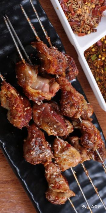 渔掌门红房子柴火灶油边图片 - 第1张