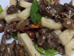 瓜酸炒鸡杂-南沙辉记烧鸡·荔枝木炭火吊烧(旧镇店)