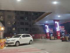 -壳牌华苑加油站