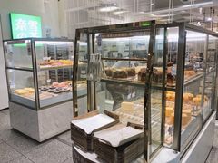 面包甜点陈列柜-奈雪的茶(市百一店)