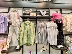 -百年港湾奥特莱斯(香炉礁店)