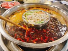 -邓莽子老火锅(中兴路总店)
