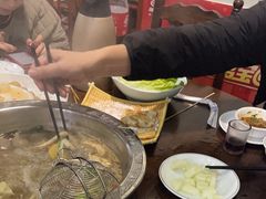 -乡土黄·鲜牛肉火锅·小龙虾(兴业街店)