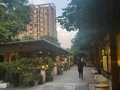 -浮何烤铺(桐梓林店)