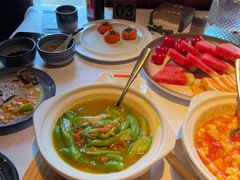 -八府香鸭·啫啫煲(华山路店)