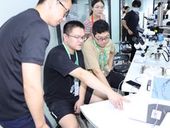 -上海大学附属上海和平眼科医院