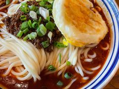 招牌传统麻辣面-聚合鑫东北熏酱熟食麻辣面(长阳店)