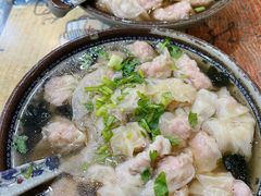 招牌野馄炖-老谢野馄饨(延安路店)