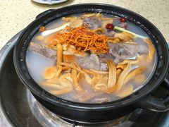 -九寨沟特色牦牛肉汤锅