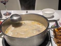 -煲王粤菜餐厅(中侨中心店)