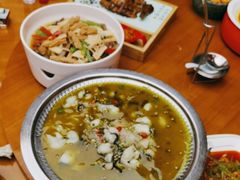 -有红鸡毛店·川菜(建设路店)