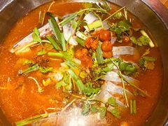 -野山舂·贵州现舂酸汤牛肉(鸿通城店)