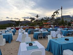 -亚龙湾希尔顿自助餐厅·海鲜·烧烤·沙滩BBQ·现场乐队