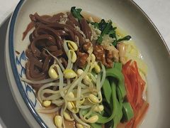 -江城小馆陕南妈妈菜·全球旅行餐厅(钟楼店)