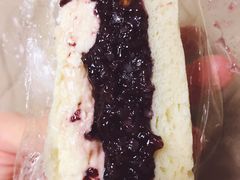 紫米乳酪三明治-那家面包房(珠江路店)