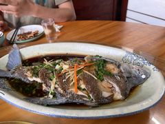 葱油鳊鱼-芦茨金富饭庄·25年老字号·专做稻草鸡