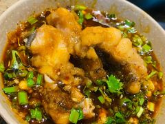 -肖肖酸萝卜鱼火锅(总店)