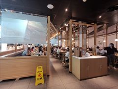-老乡鸡(上海品尊国际中心店)