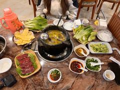 -鲁朗纳麦石锅鸡庄园