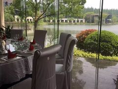 -上海怡沁园度假酒店