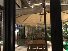 露天位-渝半城经典川粤菜(重庆天地店)