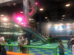 -蒙特利亲子乐园