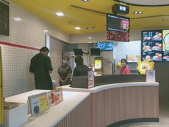 -麦当劳(浦江镇绿地乐和城店)