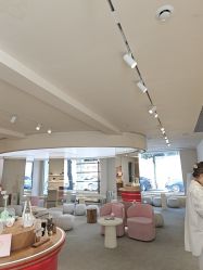 -SALON DE VANHADA