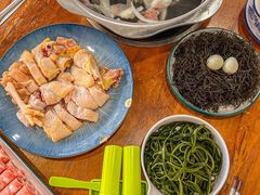 -老何家后安粉·糟粕醋海鲜火锅(三亚湾椰梦长廊店)