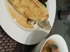 -上海滴水湖皇冠假日酒店