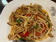 -缘来聚·徽菜名店(黄山宏村店)