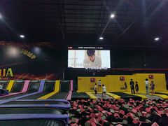 -嘿哟动霸CHUA·新潮玩运动娱乐中心·蹦床滑冰团建乐园