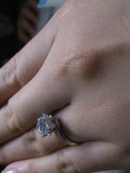 侧面-威德钻石-克拉钻大本营(南京东路店)