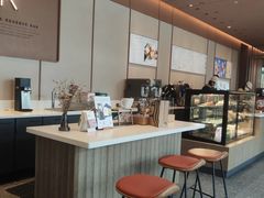 -星巴克臻选(呼和浩特维多利摩尔城店)