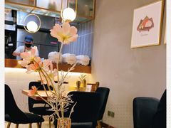 -POKEE VIA&Brunch·维娅(重庆来福士店)