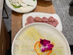 -三人行骨头王火锅(长寿店)