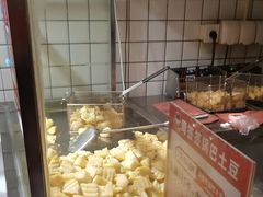 -周签签锅巴土豆(建设路总店)