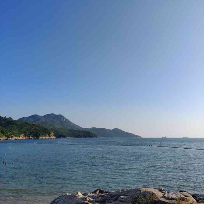 洪圣爷湾泳滩-"洪圣爷海滩,位于香港南丫岛上的一个天然海.