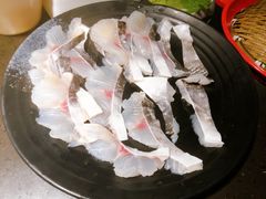 无刺巴沙鱼-锅说大脸毛肚重庆老火锅(佐阾店)